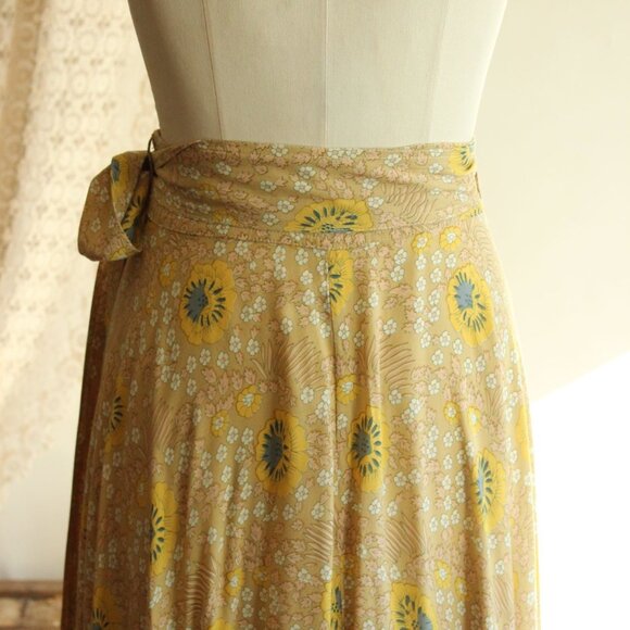 Natalie Martin Womens Wrap Skirt, Size Small, Yellow and Blue Floral Print Rayon - Picture 9 of 12